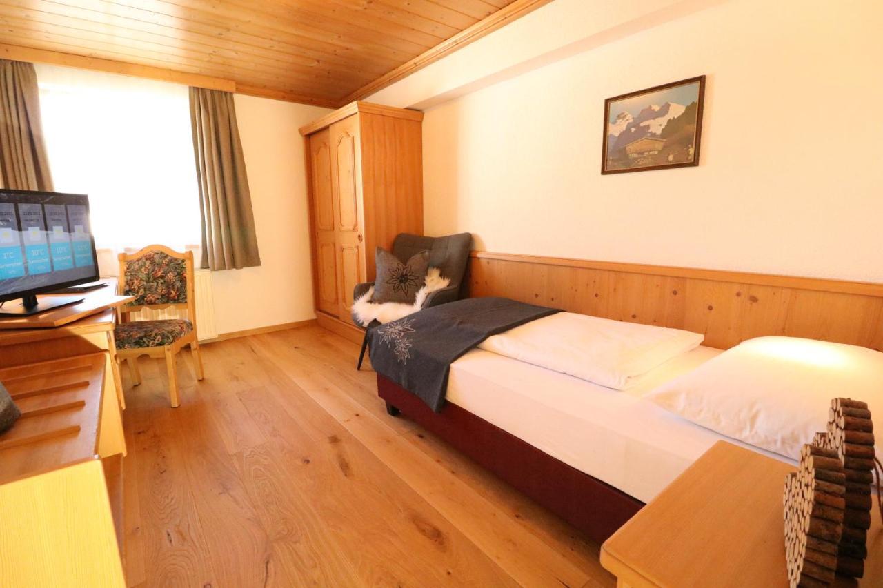 Hotel Braeu ラウリス エクステリア 写真